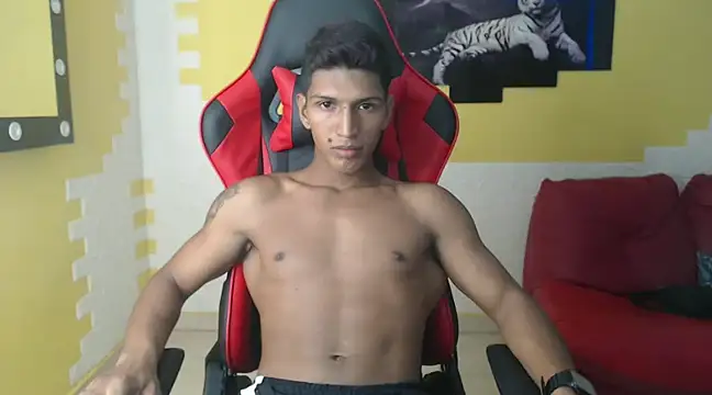 Snapshot of mau_elixxx chatting on December 2024 01:21:01 AM mau elixxx online show from December 2024 01:21:01 AM