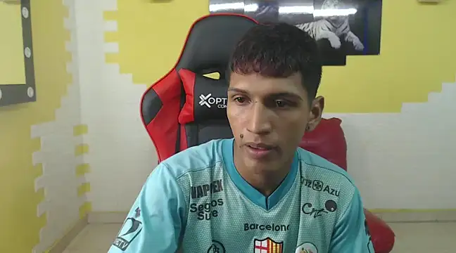 Snapshot of mau_elixxx chatting on December 2024 02:32:01 AM mau elixxx online show from December 2024 02:32:01 AM