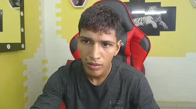 Snapshot of mau_elixxx chatting on December 2024 02:01:02 AM mau elixxx online show from December 2024 02:01:02 AM