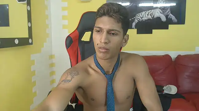 Snapshot of mau_elixxx chatting on December 2024 03:11:02 AM mau elixxx online show from December 2024 03:11:02 AM