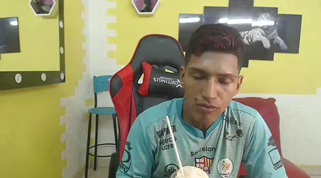 Snapshot of mau_elixxx chatting on December 2024 02:47:02 AM mau elixxx online show from December 2024 02:47:02 AM