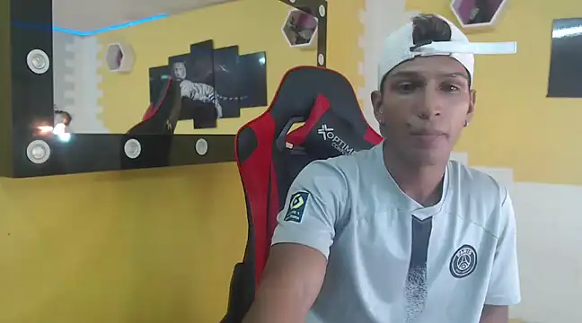 Snapshot of mau_elixxx chatting on January 2025 01:48:01 AM mau elixxx online show from January 2025 01:48:01 AM