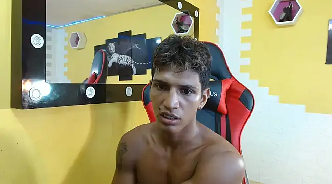 Snapshot of mau_elixxx chatting on January 2025 07:22:01 AM mau elixxx online show from January 2025 07:22:01 AM