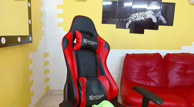 Snapshot of mau_elixxx chatting on January 2025 10:20:02 AM mau elixxx online show from January 2025 10:20:02 AM