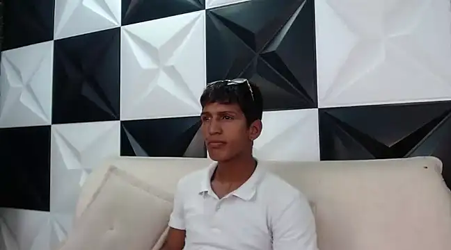 Snapshot of mau_elixxx chatting on February 2025 07:34:01 PM mau elixxx online show from February 2025 07:34:01 PM