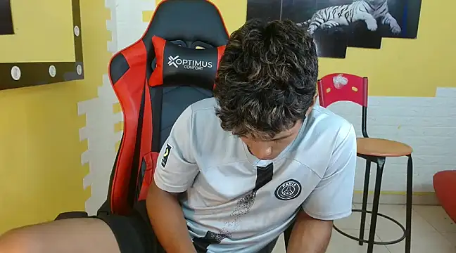 Snapshot of mau_elixxx chatting on February 2025 07:07:02 AM mau elixxx online show from February 2025 07:07:02 AM