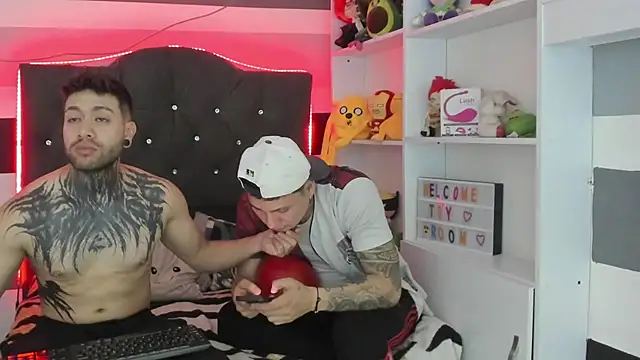 Snapshot of _tatho_perovich_ chatting on December 2024 04:37:02 AM tatho perovich online show from December 2024 04:37:02 AM