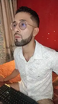 Snapshot of TropicPulses chatting on March 2026 01:20:02 AM TropicPulses online show from March 2026 01:20:02 AM