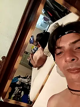 frank32love online show from April 2026 04:28:02 AM