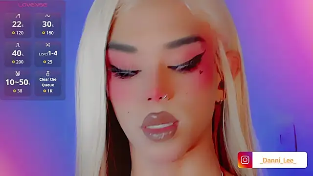 DanniLee  online show from November 2025 05:51:02 PM