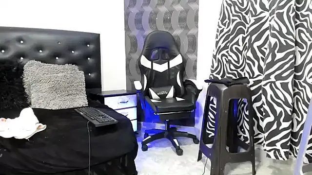 JuanDiegoKing online show from February 2025 10:47:01 PM