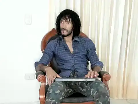 Snapshot of KarlMarley1 chatting on February 2025 06:28:01 AM KarlMarley1 online show from February 2025 06:28:01 AM