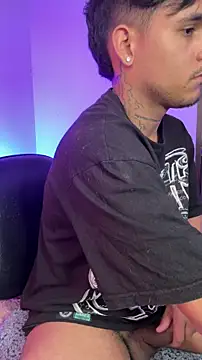 Snapshot of christianwang chatting on November 2025 04:09:02 PM christianwang online show from November 2025 04:09:02 PM