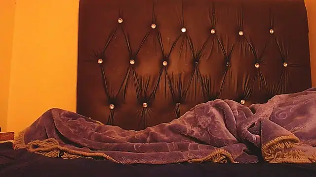 Snapshot of SexinessBae chatting on February 2025 02:07:02 AM SexinessBae online show from February 2025 02:07:02 AM