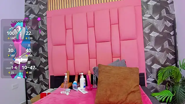 Brithanyslim online show from April 2026 06:45:01 PM