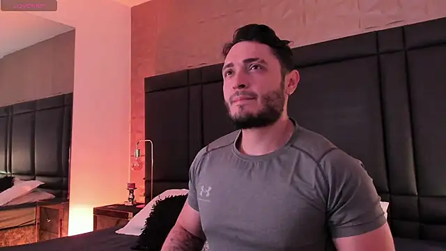 JossAckland online show from November 2025 07:51:02 PM