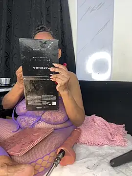 chiquimaturesexy online show from February 2026 05:31:01 PM