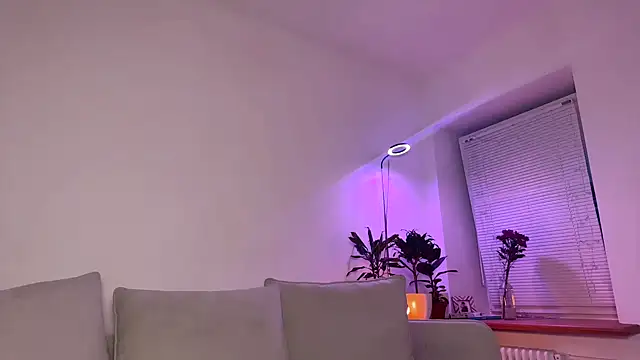 PaulaPratt online show from November 2025 05:51:01 AM