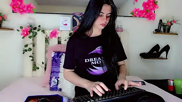 Snapshot of Madisson_Ivanova chatting on January 2025 08:40:02 AM Madisson Ivanova online show from January 2025 08:40:02 AM