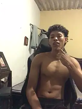 Snapshot of Allen_watts chatting on December 2024 07:57:01 PM Allen watts online show from December 2024 07:57:01 PM