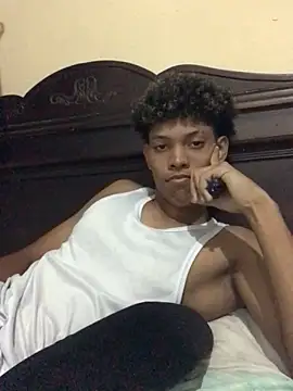 Snapshot of Allen_watts chatting on December 2024 07:21:02 PM Allen watts online show from December 2024 07:21:02 PM