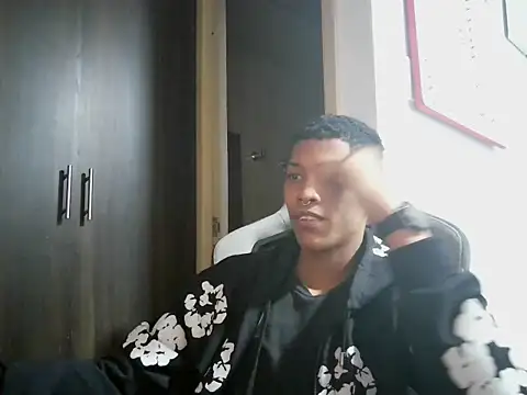 Snapshot of Allen_watts chatting on March 2026 06:04:02 AM Allen watts online show from March 2026 06:04:02 AM