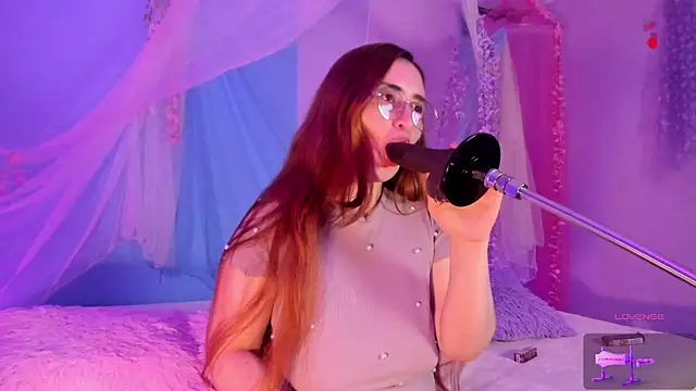 centaurigirl online show from April 2026 04:32:01 AM