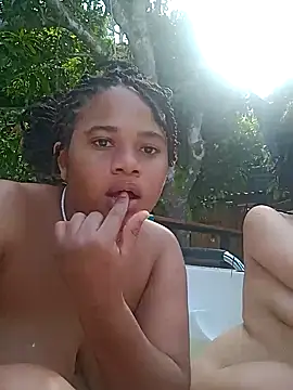 Snapshot of DANIELA_MICHEL chatting on December 2024 01:49:02 PM DANIELA MICHEL online show from December 2024 01:49:02 PM