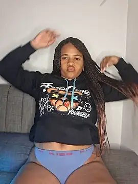 Snapshot of DANIELA_MICHEL chatting on December 2024 02:08:02 AM DANIELA MICHEL online show from December 2024 02:08:02 AM