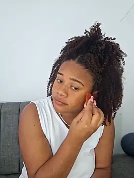 Snapshot of DANIELA_MICHEL chatting on December 2024 12:38:01 PM DANIELA MICHEL online show from December 2024 12:38:01 PM