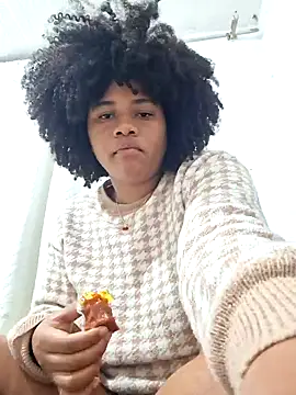 Snapshot of DANIELA_MICHEL chatting on January 2025 06:38:02 AM DANIELA MICHEL online show from January 2025 06:38:02 AM