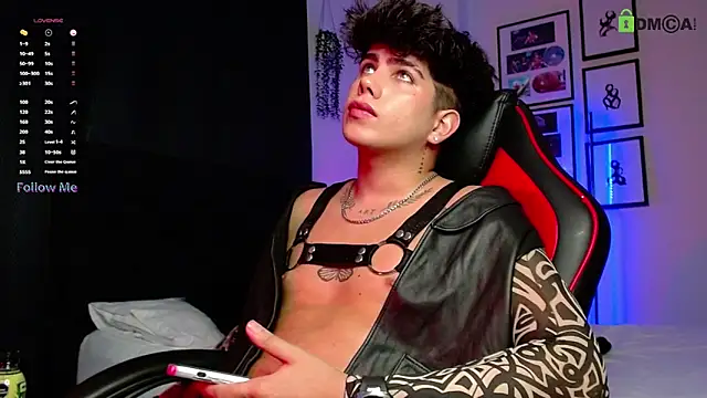 Snapshot of LyleBennett_ chatting on December 2025 12:14:02 PM LyleBennett online show from December 2025 12:14:02 PM