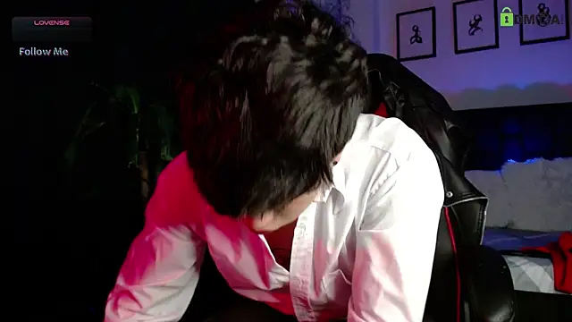 Snapshot of LyleBennett_ chatting on February 2026 11:09:02 AM LyleBennett online show from February 2026 11:09:02 AM