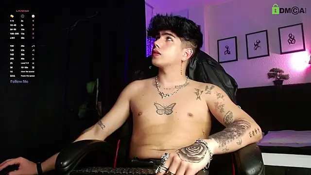 LyleBennett  online show from April 2026 11:42:01 PM