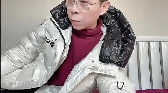 Snapshot of TGH521 chatting on January 2025 02:36:01 AM TGH521 online show from January 2025 02:36:01 AM