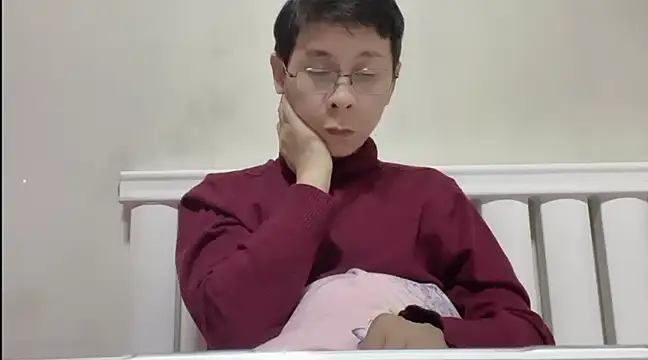 Snapshot of TGH521 chatting on January 2025 02:02:01 PM TGH521 online show from January 2025 02:02:01 PM