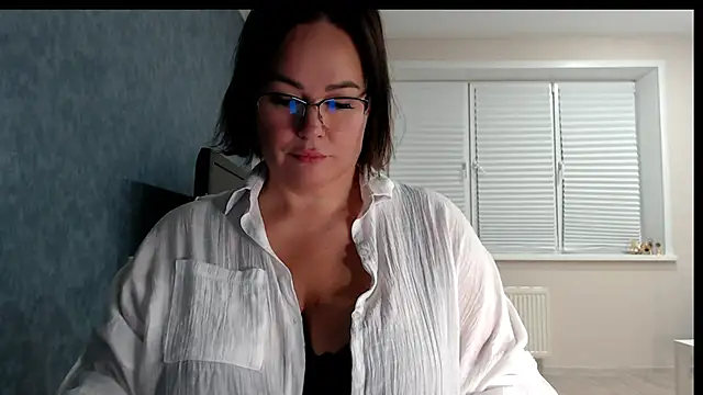 Nora Star online show from March 2026 05:16:01 PM