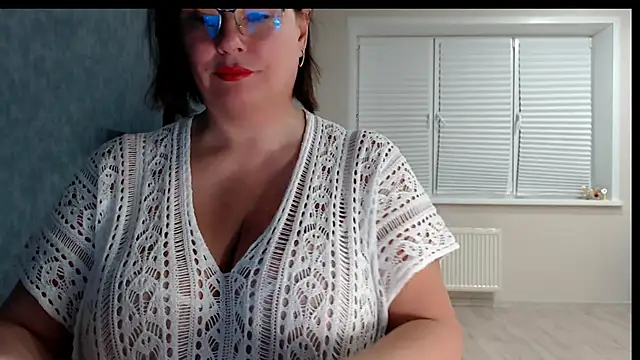 Nora Star online show from April 2026 06:13:02 PM