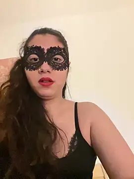 LindaCrouz online show from December 2024 09:52:02 PM