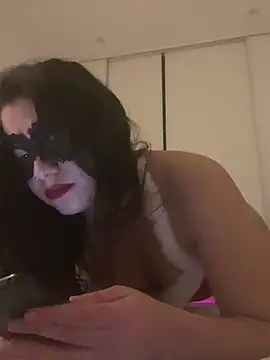 LindaCrouz online show from December 2024 12:20:02 AM