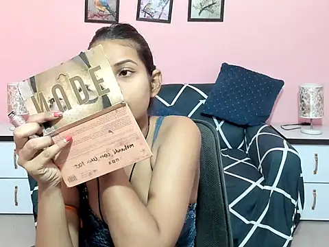 Snapshot of dumbledora chatting on December 2025 03:45:02 AM dumbledora online show from December 2025 03:45:02 AM