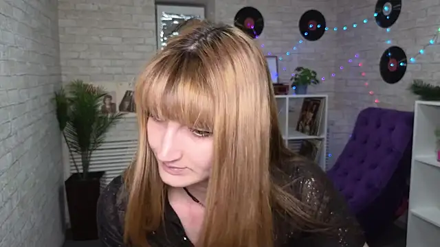 Snapshot of Nika_Kitten chatting on March 2025 12:16:02 AM Nika Kitten online show from March 2025 12:16:02 AM