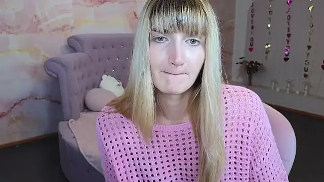 Snapshot of Nika_Kitten chatting on September 2025 04:19:02 PM Nika Kitten online show from September 2025 04:19:02 PM