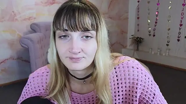 Snapshot of Nika_Kitten chatting on October 2025 08:24:02 PM Nika Kitten online show from October 2025 08:24:02 PM