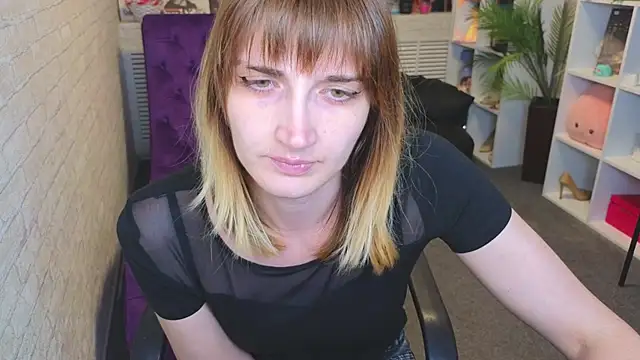 Snapshot of Nika_Kitten chatting on April 2026 10:05:01 AM Nika Kitten online show from April 2026 10:05:01 AM