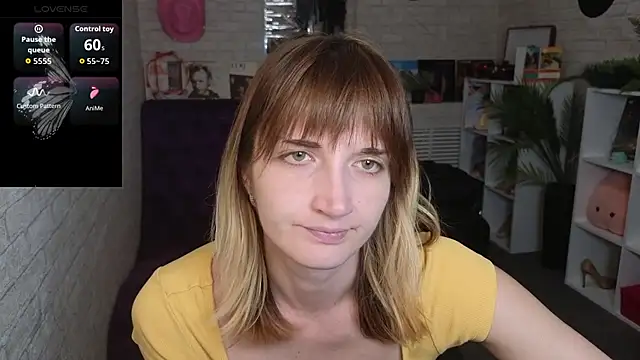 Snapshot of Nika_Kitten chatting on April 2026 10:44:01 AM Nika Kitten online show from April 2026 10:44:01 AM