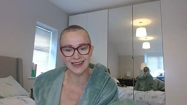 ELEGANT-ARIA36 online show from March 2025 08:30:02 AM