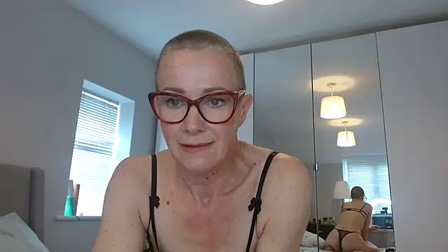 ELEGANT-ARIA36 online show from March 2025 11:44:02 AM