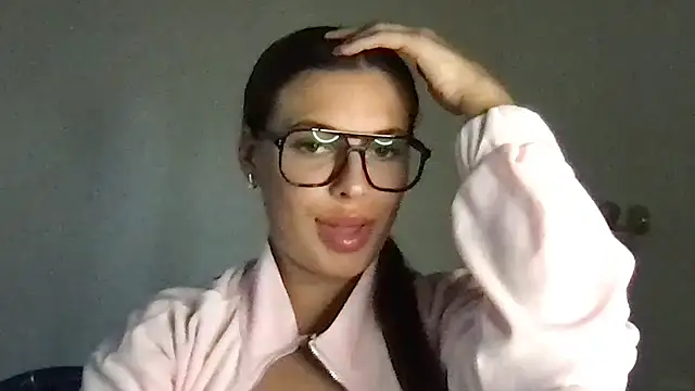 MoonriseGoddess online show from June 2026 03:50:01 PM