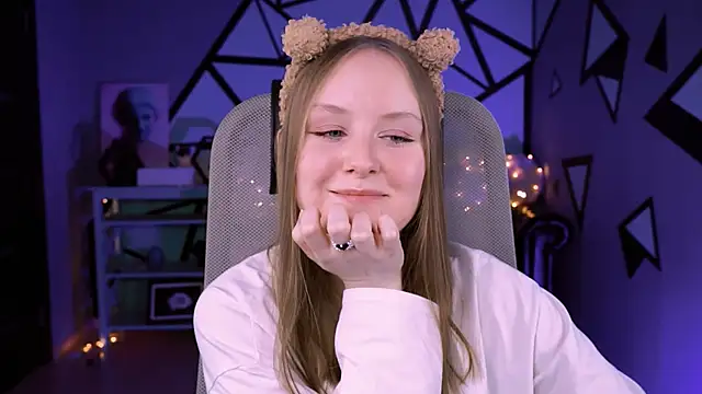 VivienLeeigh online show from February 2025 01:15:02 PM